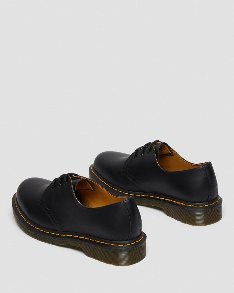 Black Men's Dr Martens 1461 Smooth Leather Oxfords Shoes | CA 604UZG